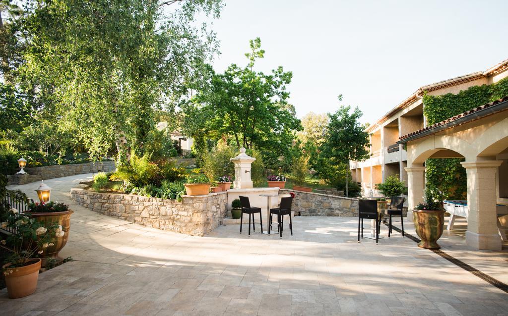 Logis Hotel Restaurant La Porte Des Cevennes Anduze Buitenkant foto