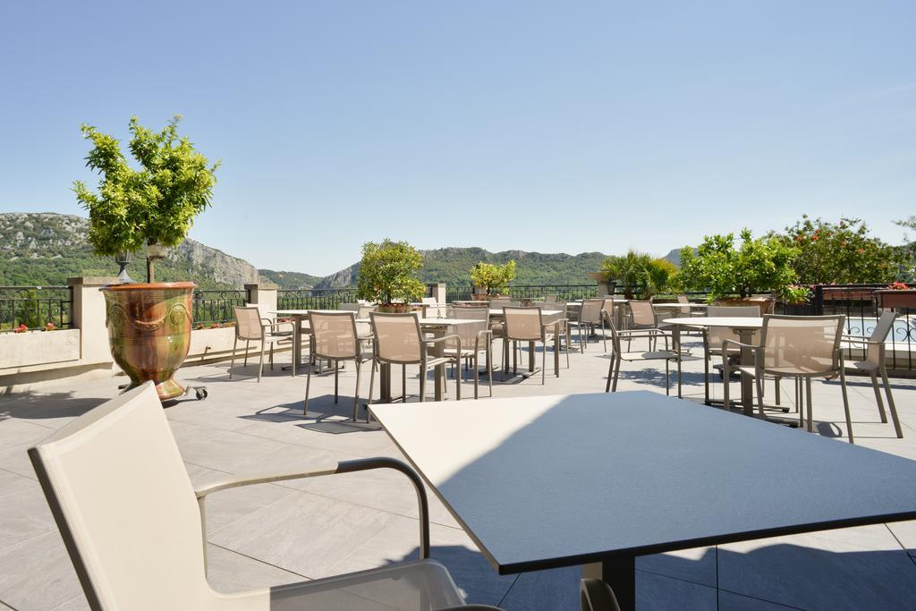 Logis Hotel Restaurant La Porte Des Cevennes Anduze Buitenkant foto