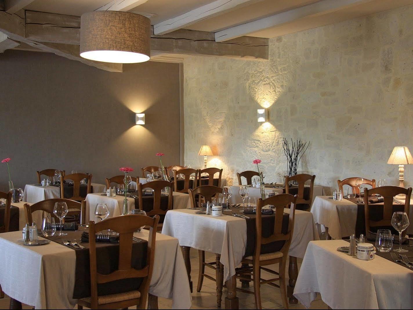 Logis Hotel Restaurant La Porte Des Cevennes Anduze Buitenkant foto